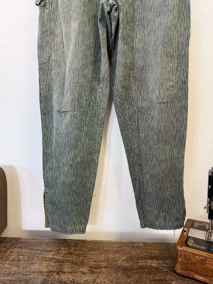 Vintage German Army Cargo Pants “W34”