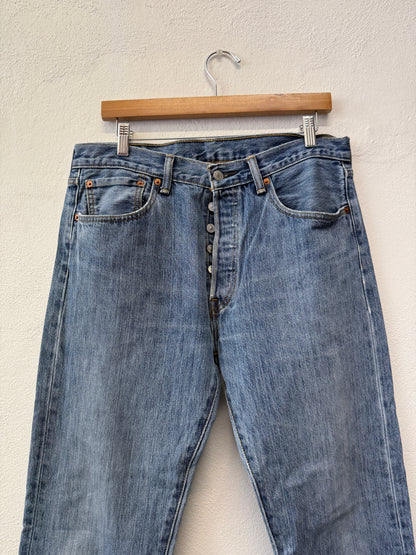 Vintage Levi’s 501 “W34 L34”