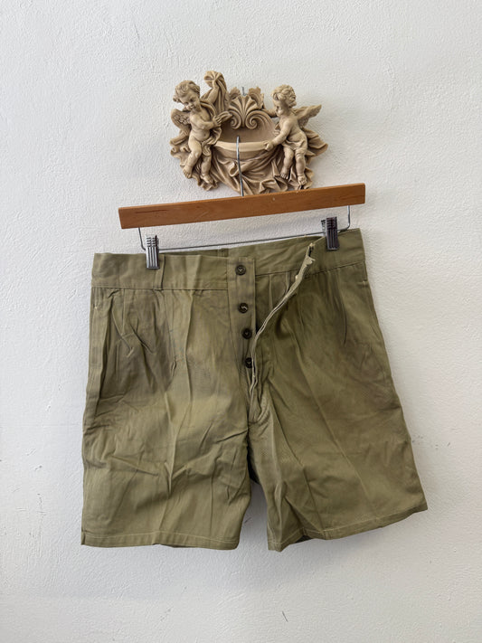 Vintage Italian Army Shorts with Buttons 84 cm