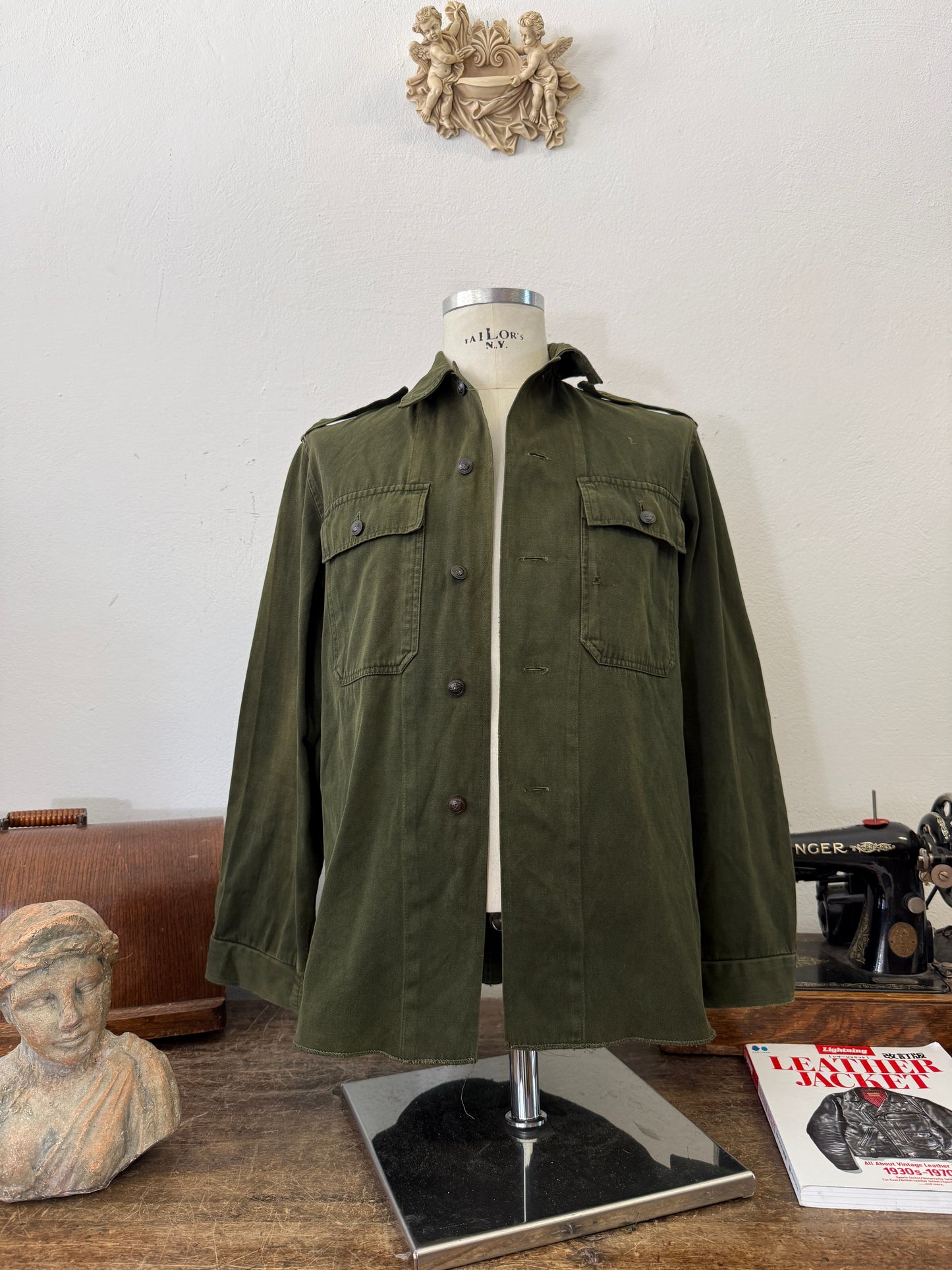 Vintage 80’s Faded Hungarian Army Shirt “S/M”