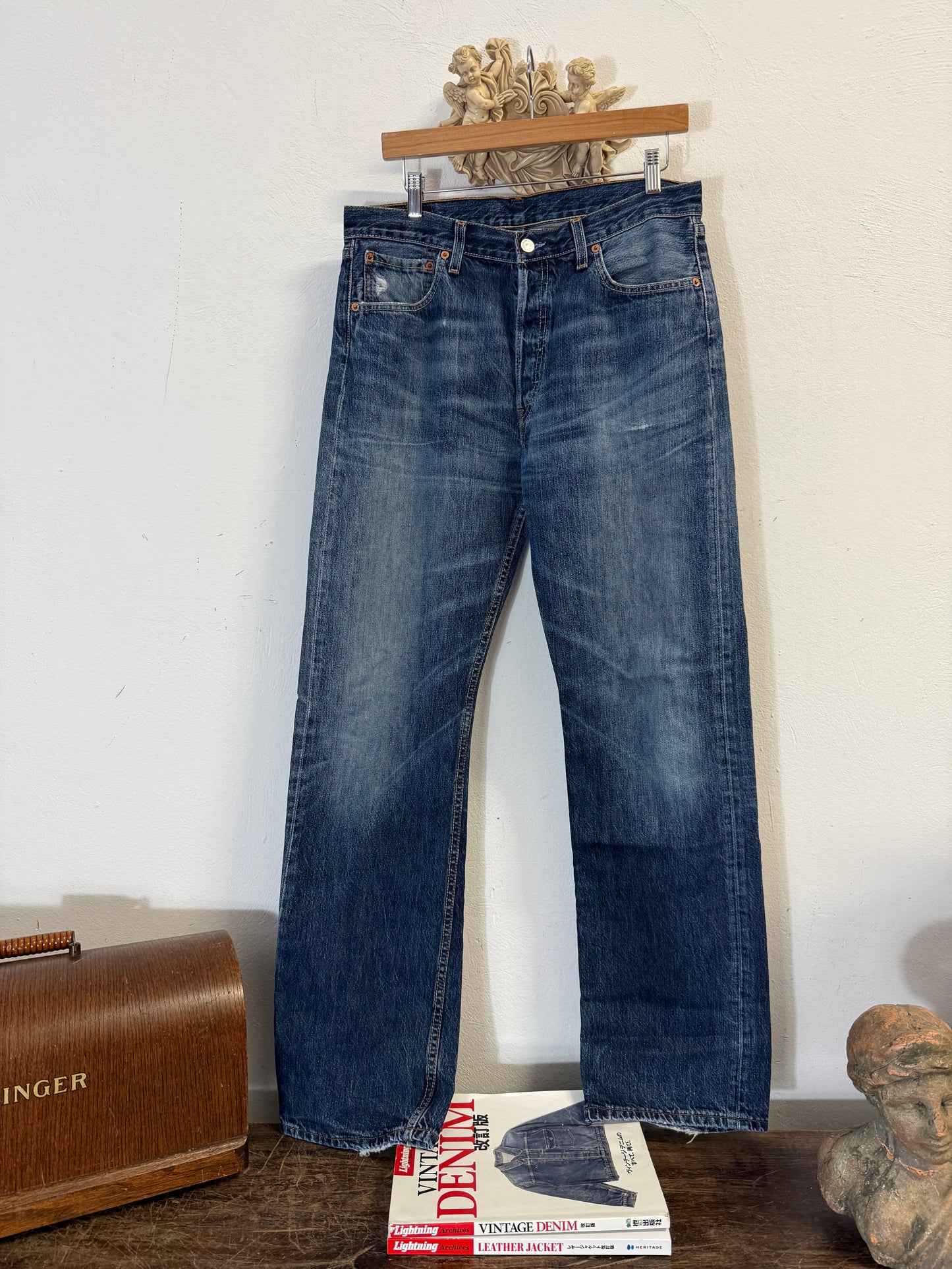 Vintage Levi’s 501 “W34 L34”