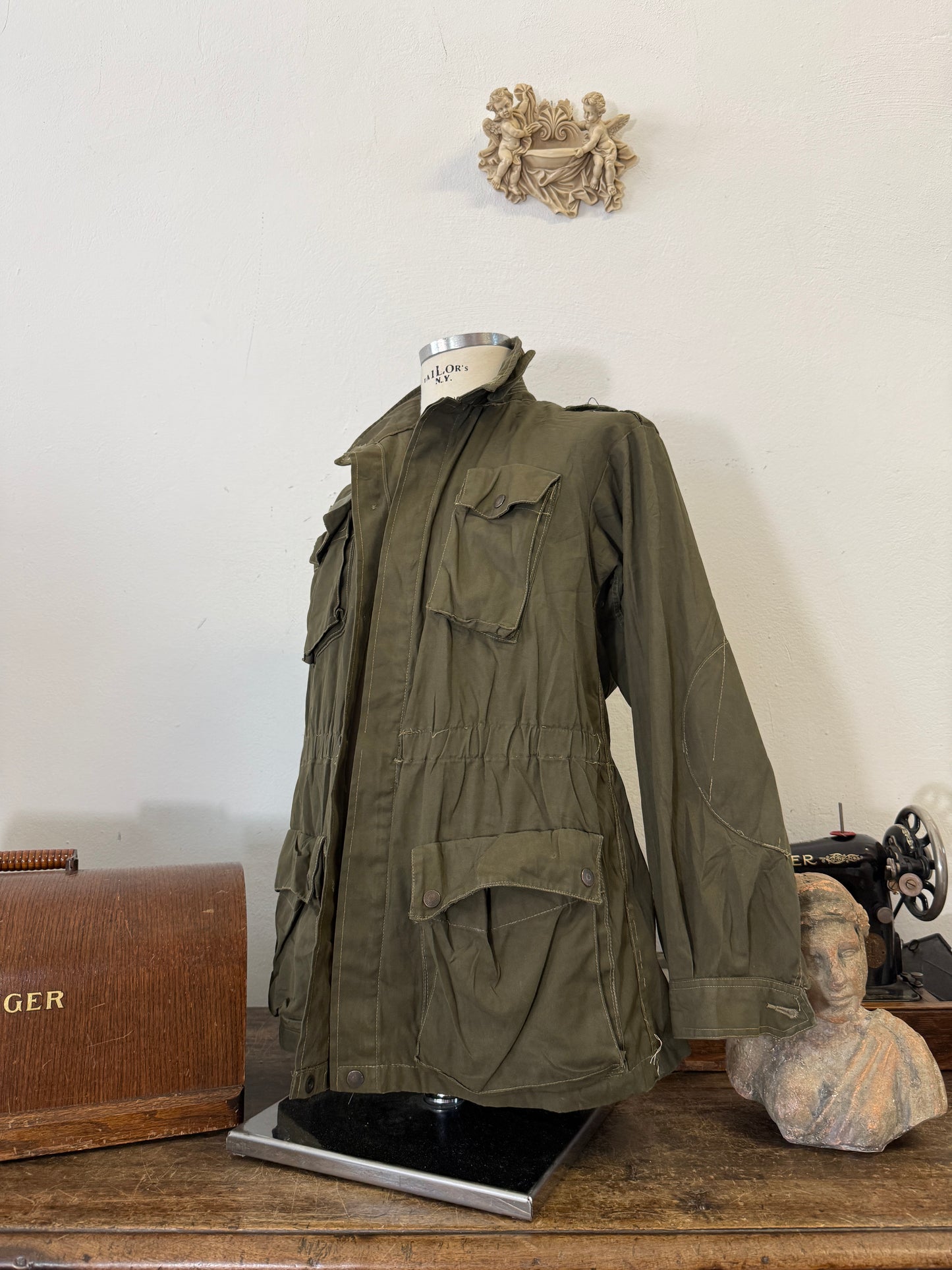 Vintage 80’s Italian Army Jacket “M”