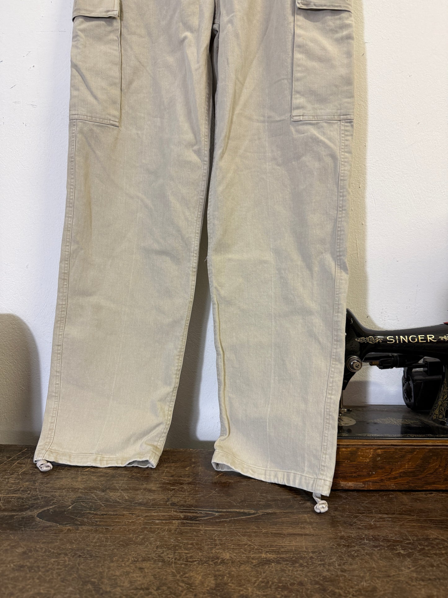 Vintage 80’s German Army Moleskin Cargo Pants “W35”