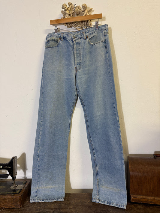 Vintage Levi’s 501 Made In USA “W35 L36”
