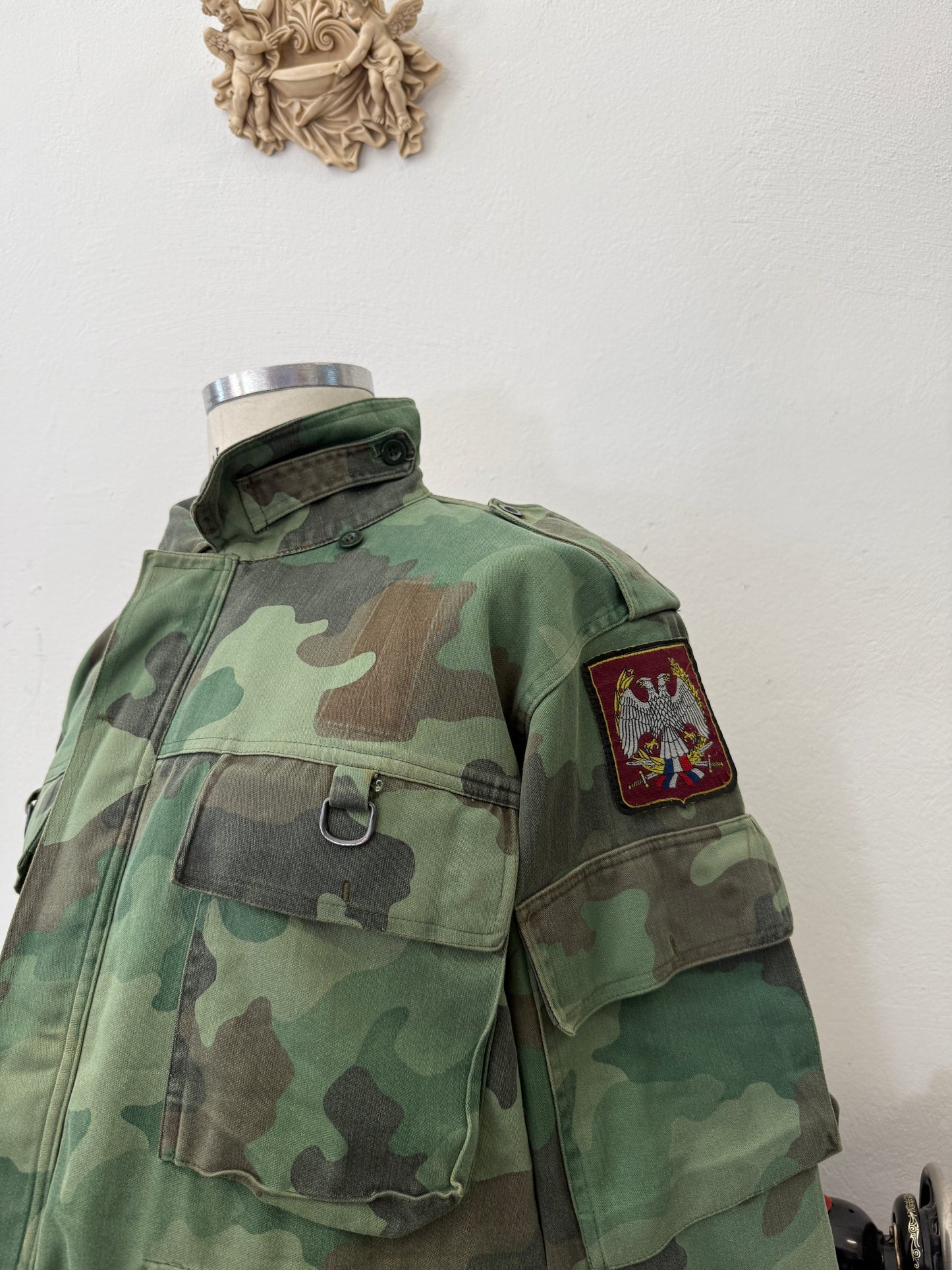 Vintage 90’s Serbian Army Jacket “L”