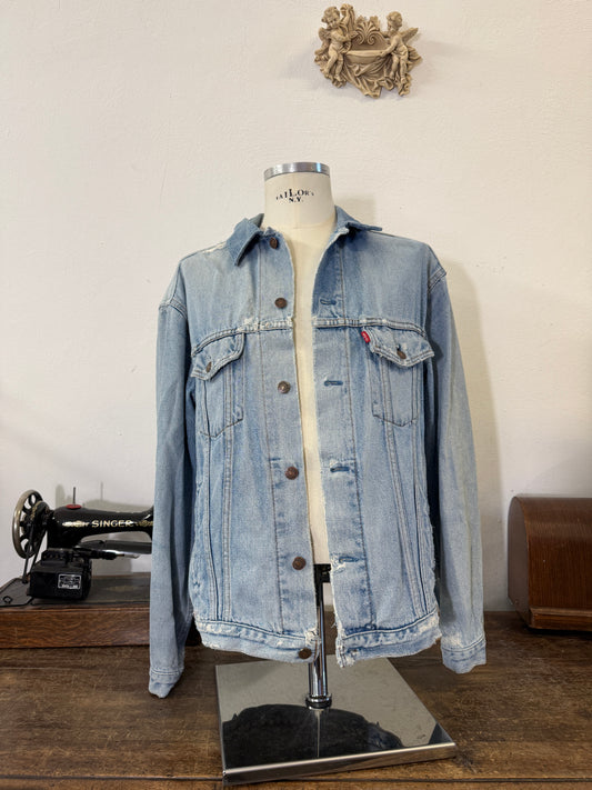 Vintage Levi’s Jacket “L/XL”