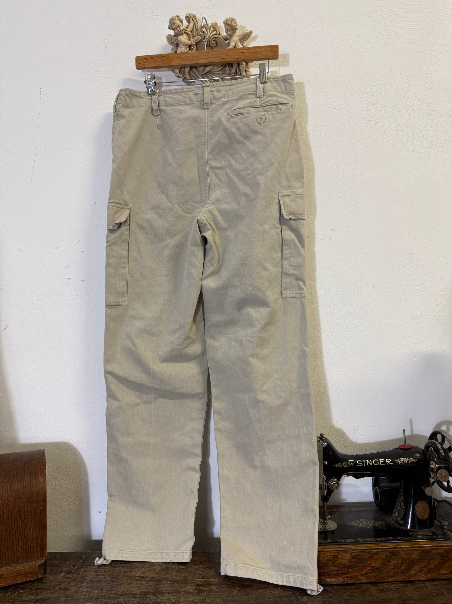 Vintage 80’s German Army Moleskin Cargo Pants “W35”