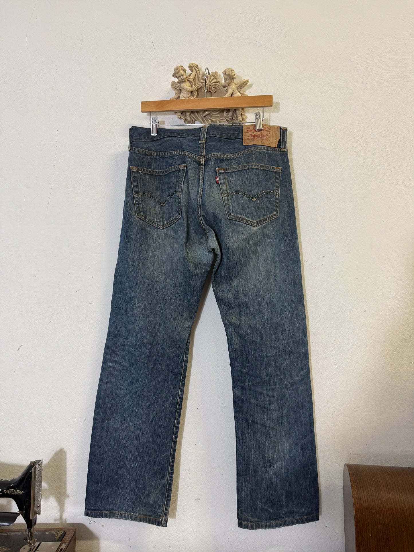 Vintage Levi’s 501 “W34 L32”