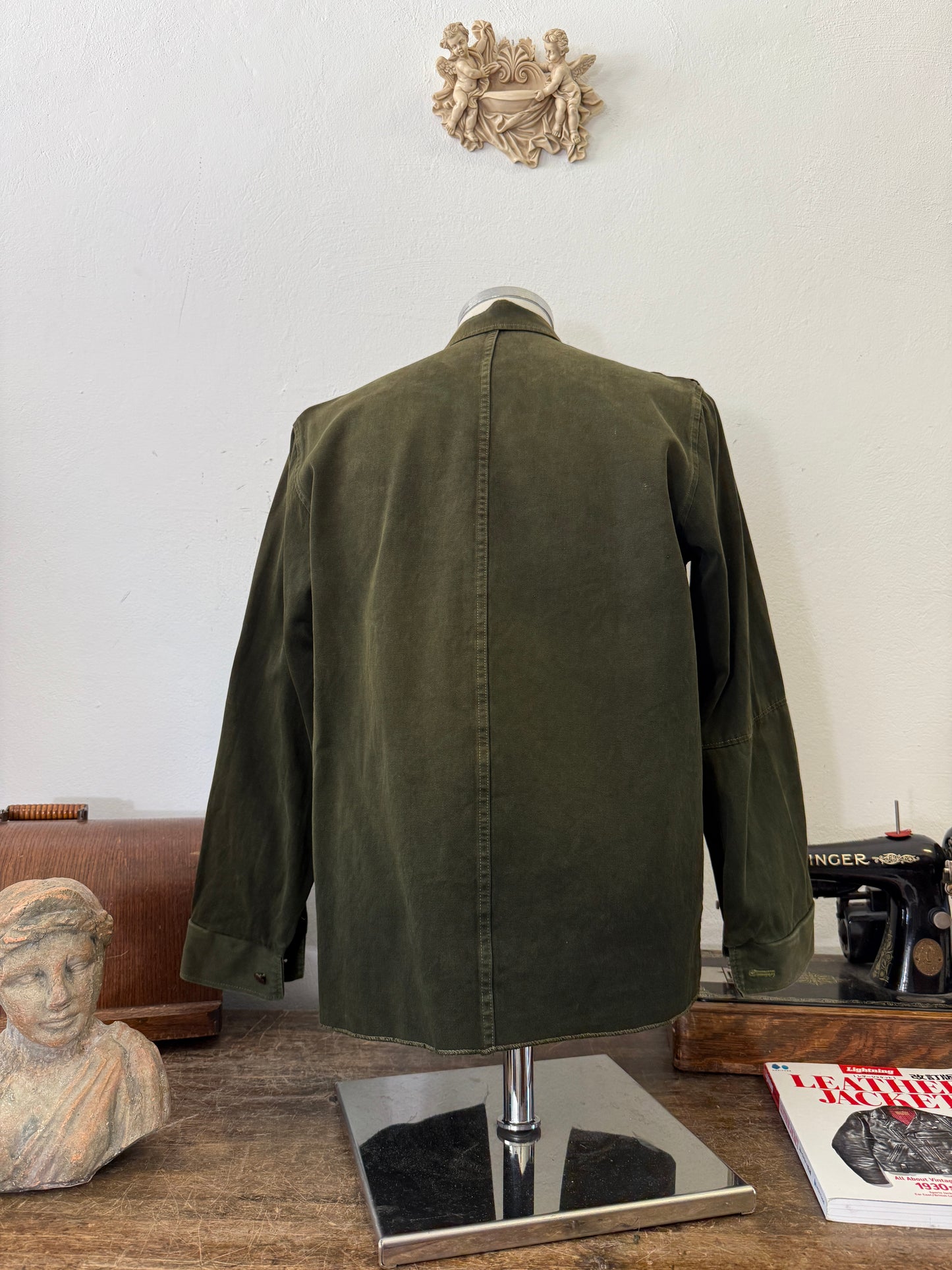 Vintage 80’s Faded Hungarian Army Shirt “S/M”