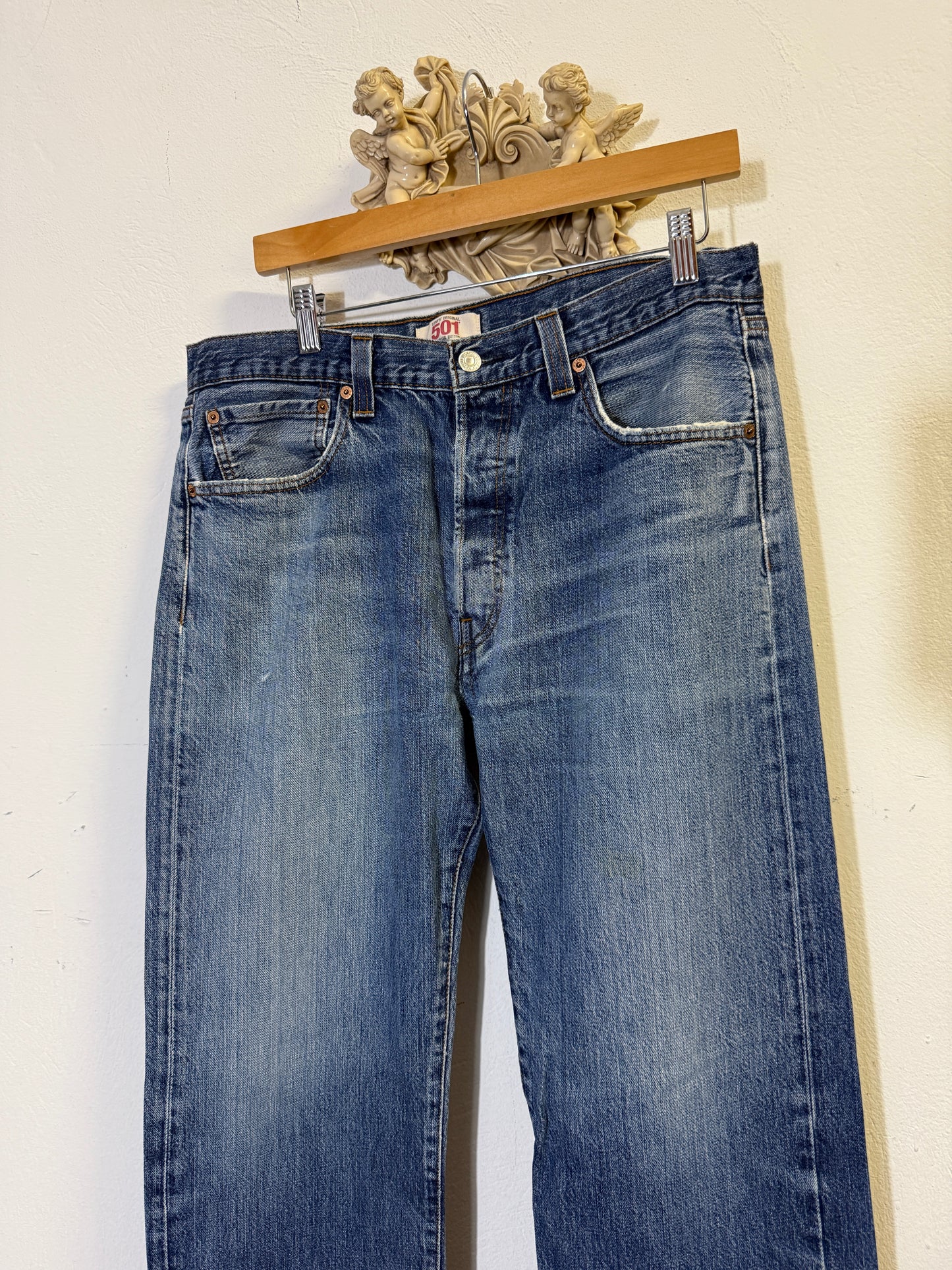 Vintage Levi’s 501 “W34 L34”