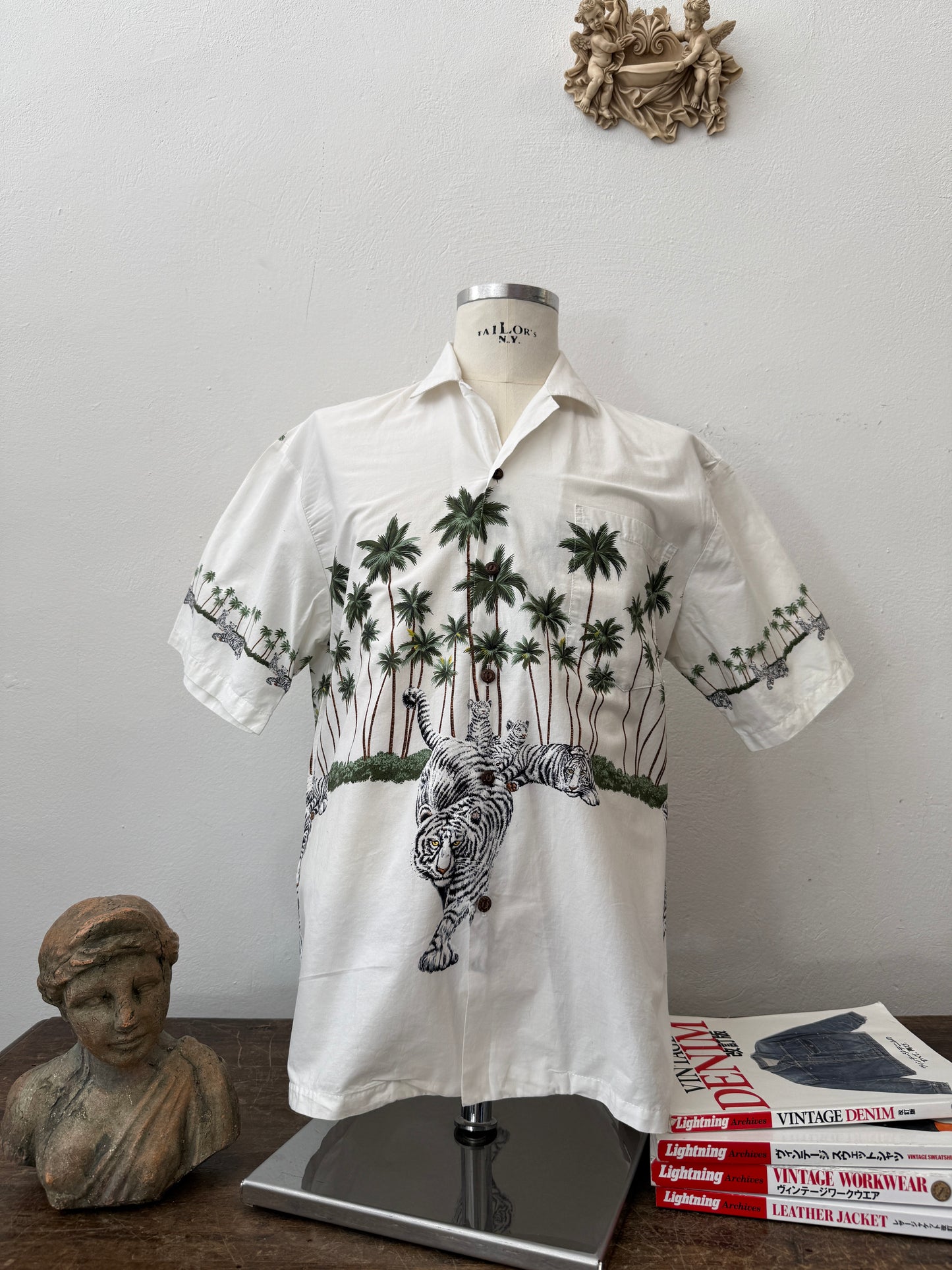 Vintage Hawaiian Shirt Made in Hawaii “L”