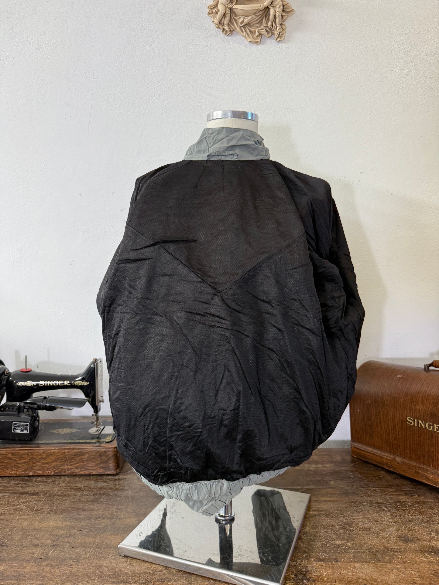 US Army IPFU Reflective Windbreaker – Training Uniform Jacket “L”