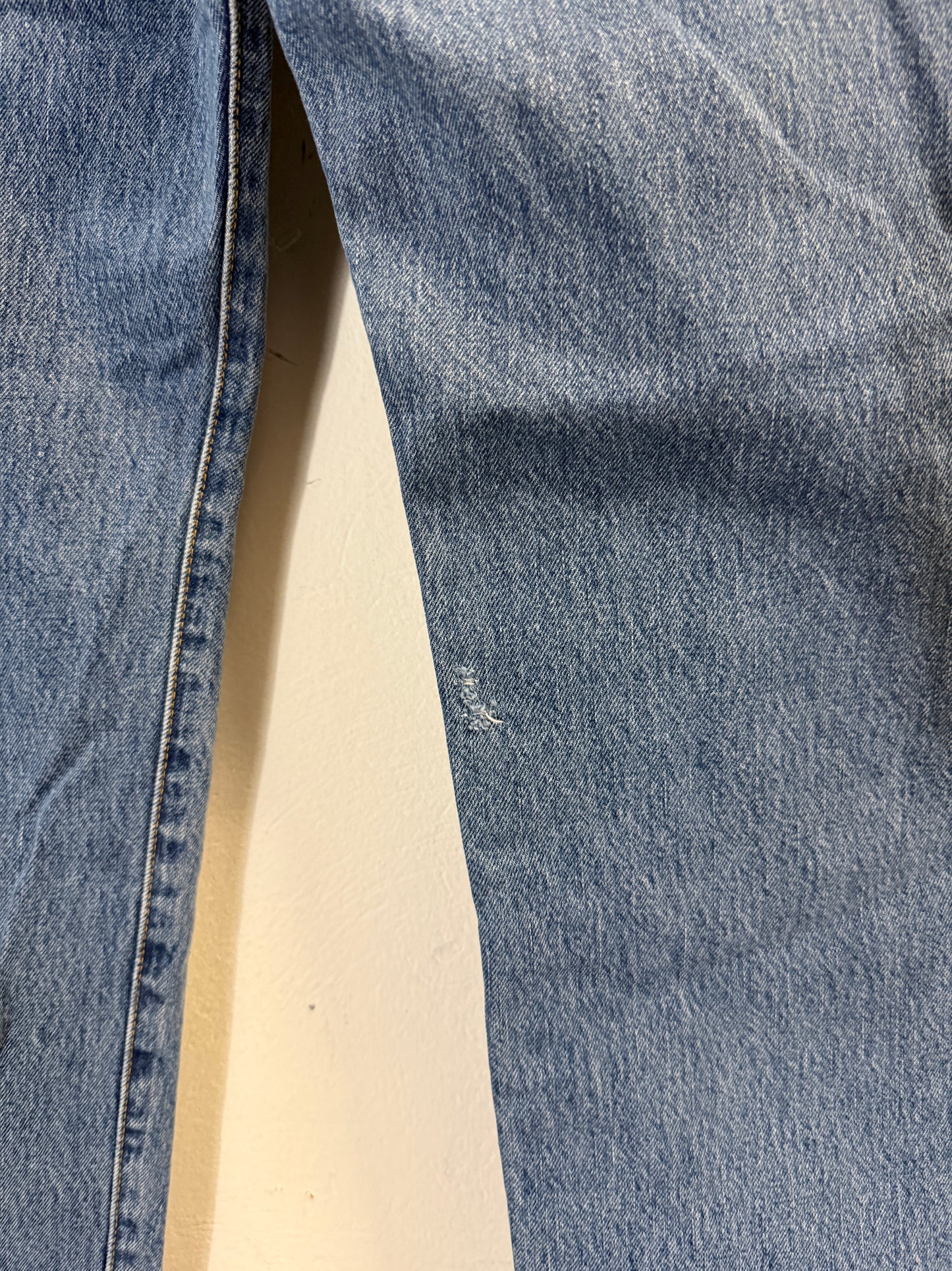 Vintage Levi’s 501 “W33 L32”