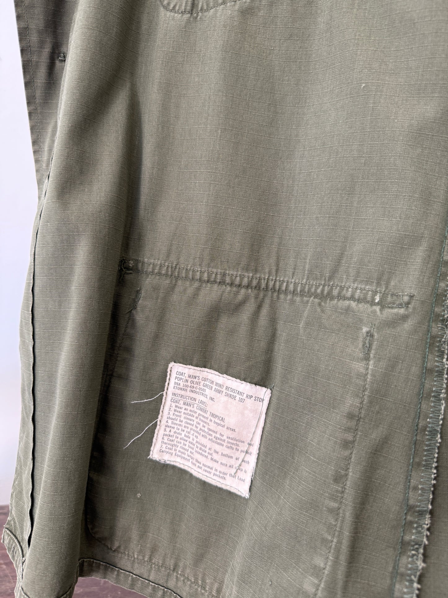 Vintage 60’s Jungle Jacket Rip Stop Us Army “M/L”