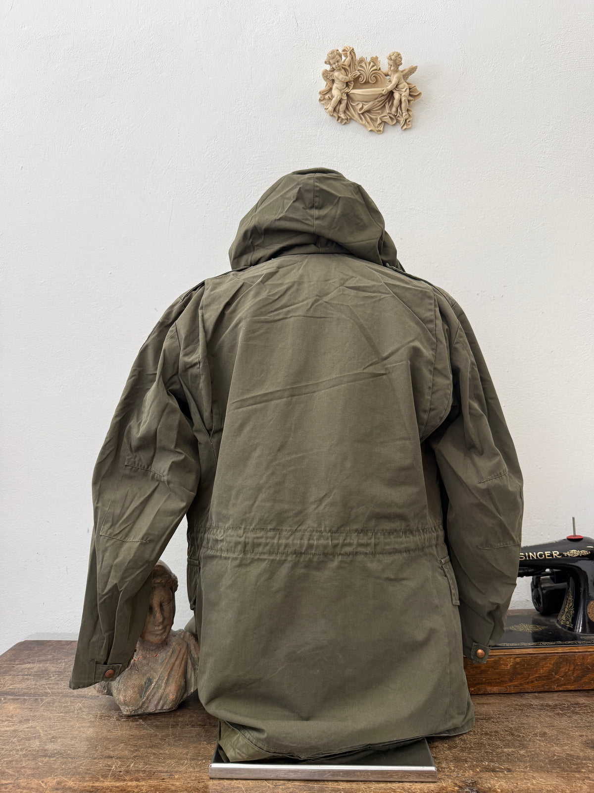 Vintage 90’s Austrian Army Jacket “L”