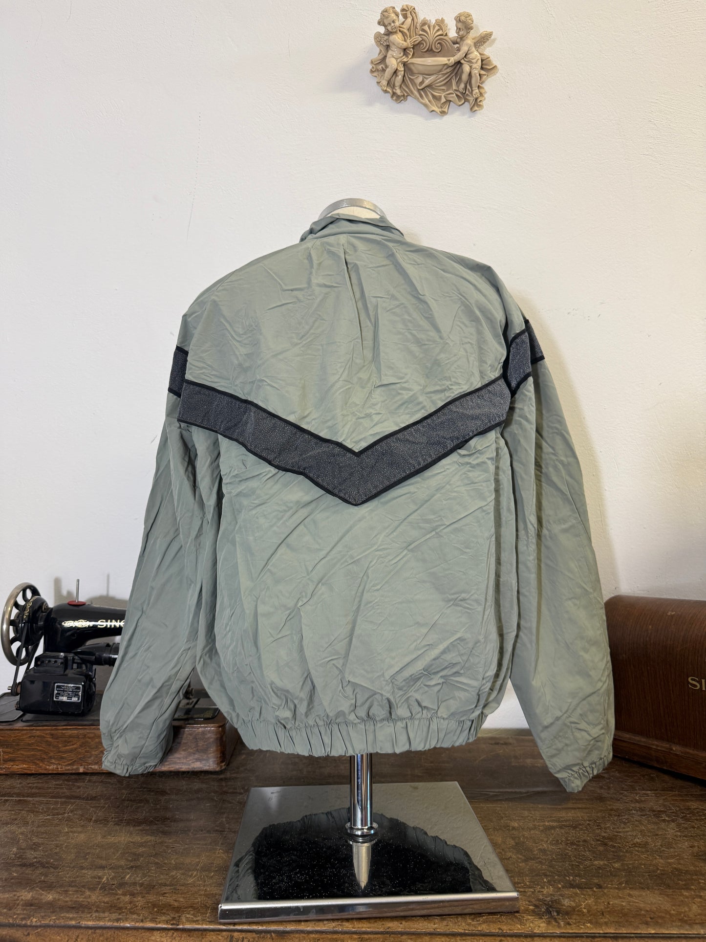 US Army IPFU Reflective Windbreaker – Training Uniform Jacket “XL”