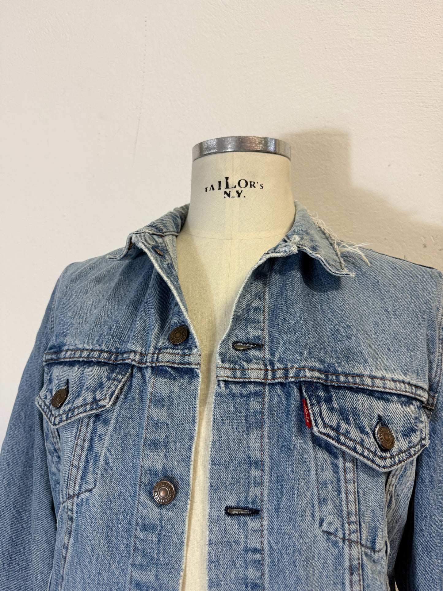 Vintage Levi’s Jacket “S/M”