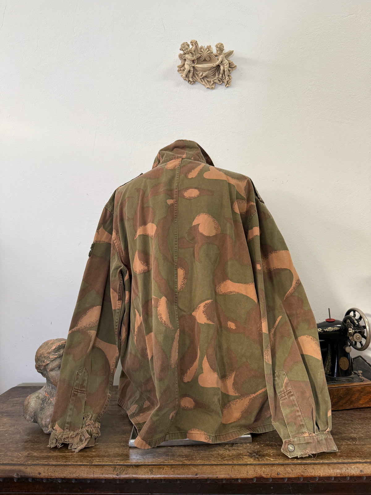 Vintage 90’s Hungarian Army Overshirt “XL/XXL”