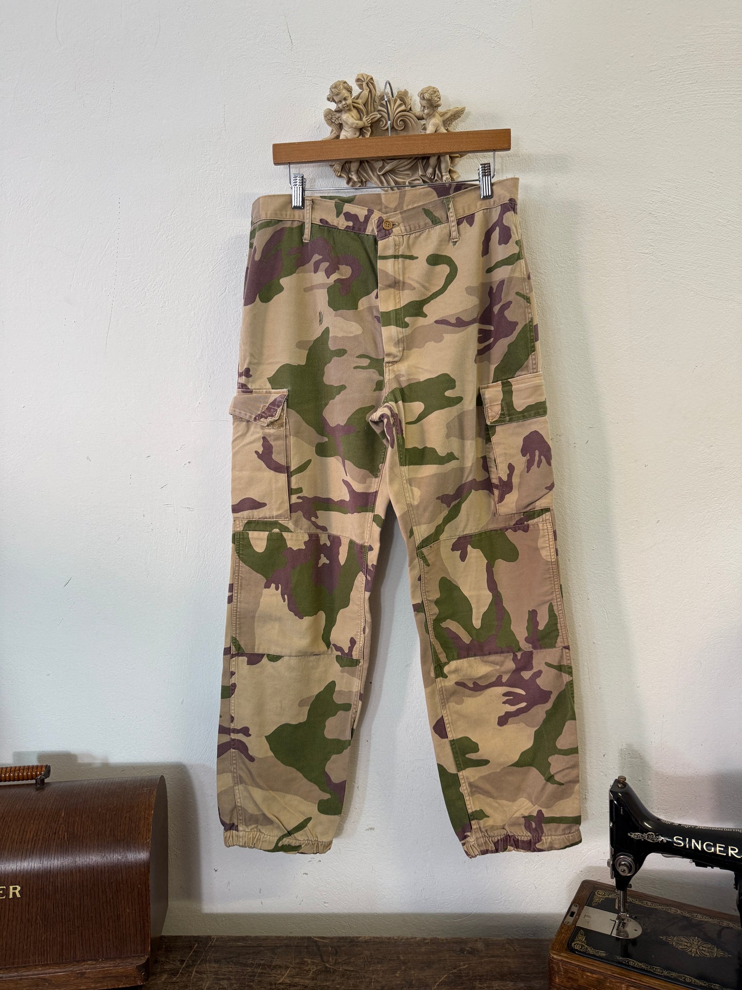 Vintage Italian Army Cargo Pants “W33”