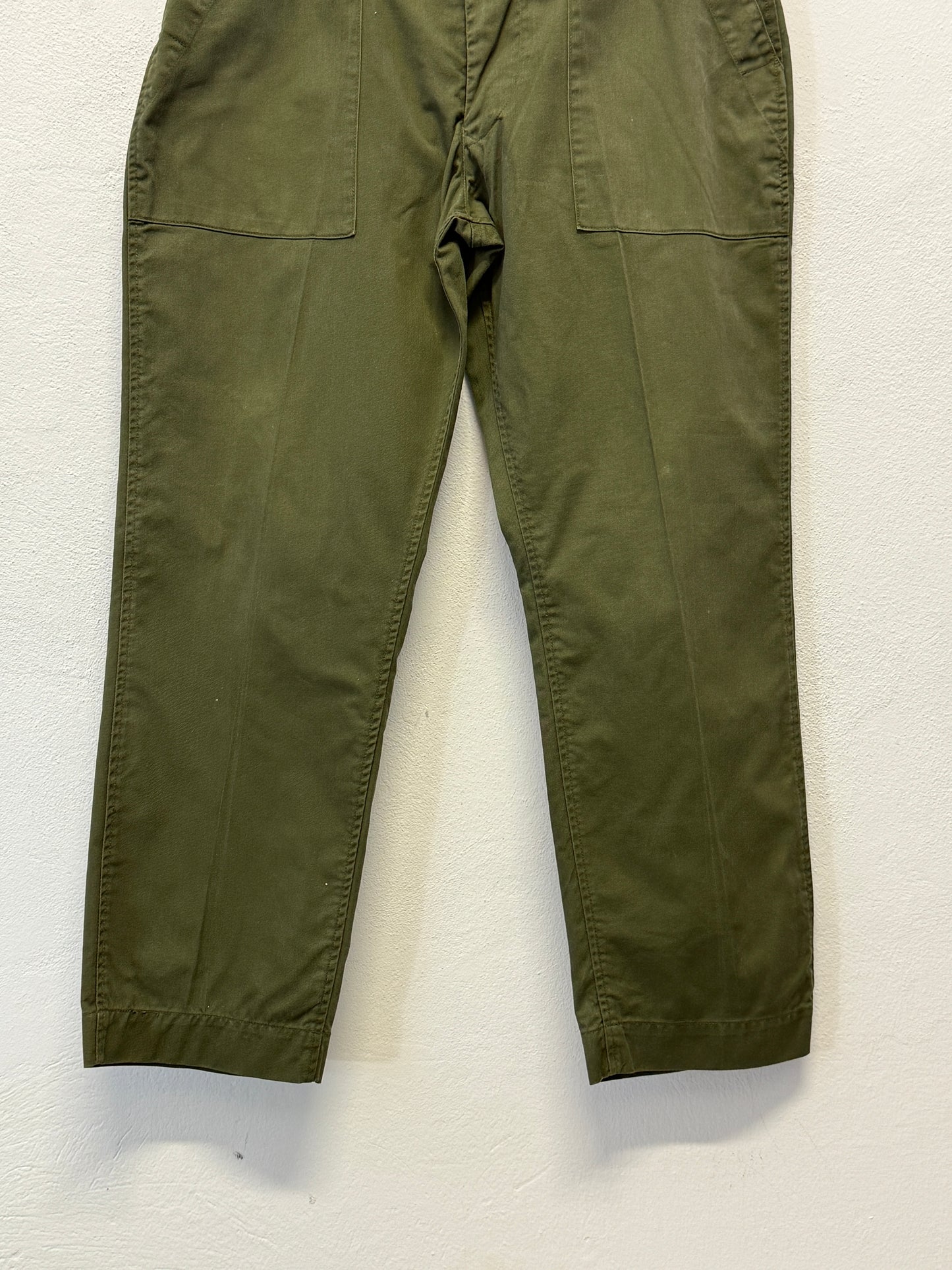 Vintage British Fatigue Army Pants “W33”