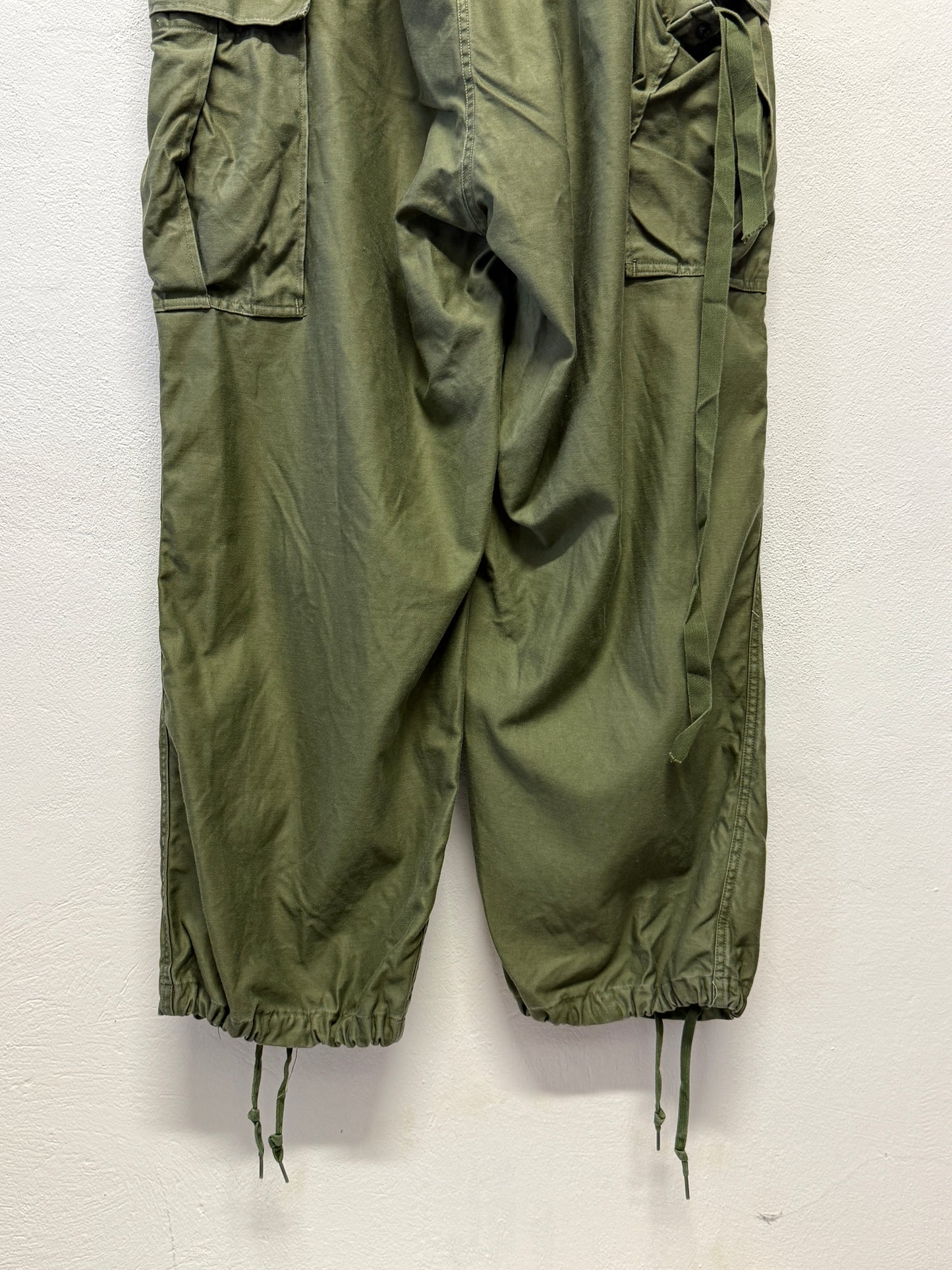 Vintage M51 Us Army Cargo Pants “W40”