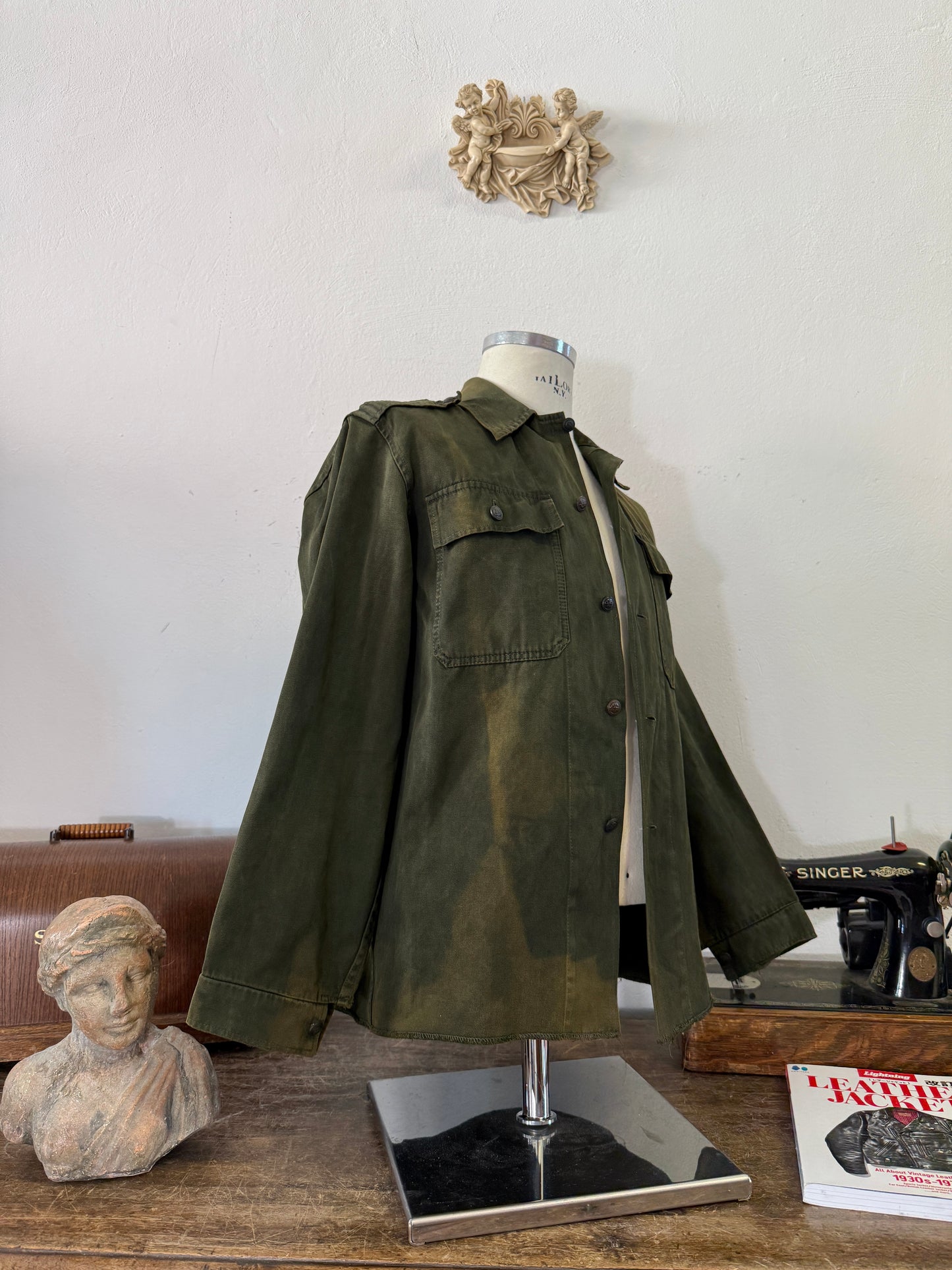 Vintage 80’s Faded Hungarian Army Shirt “M”