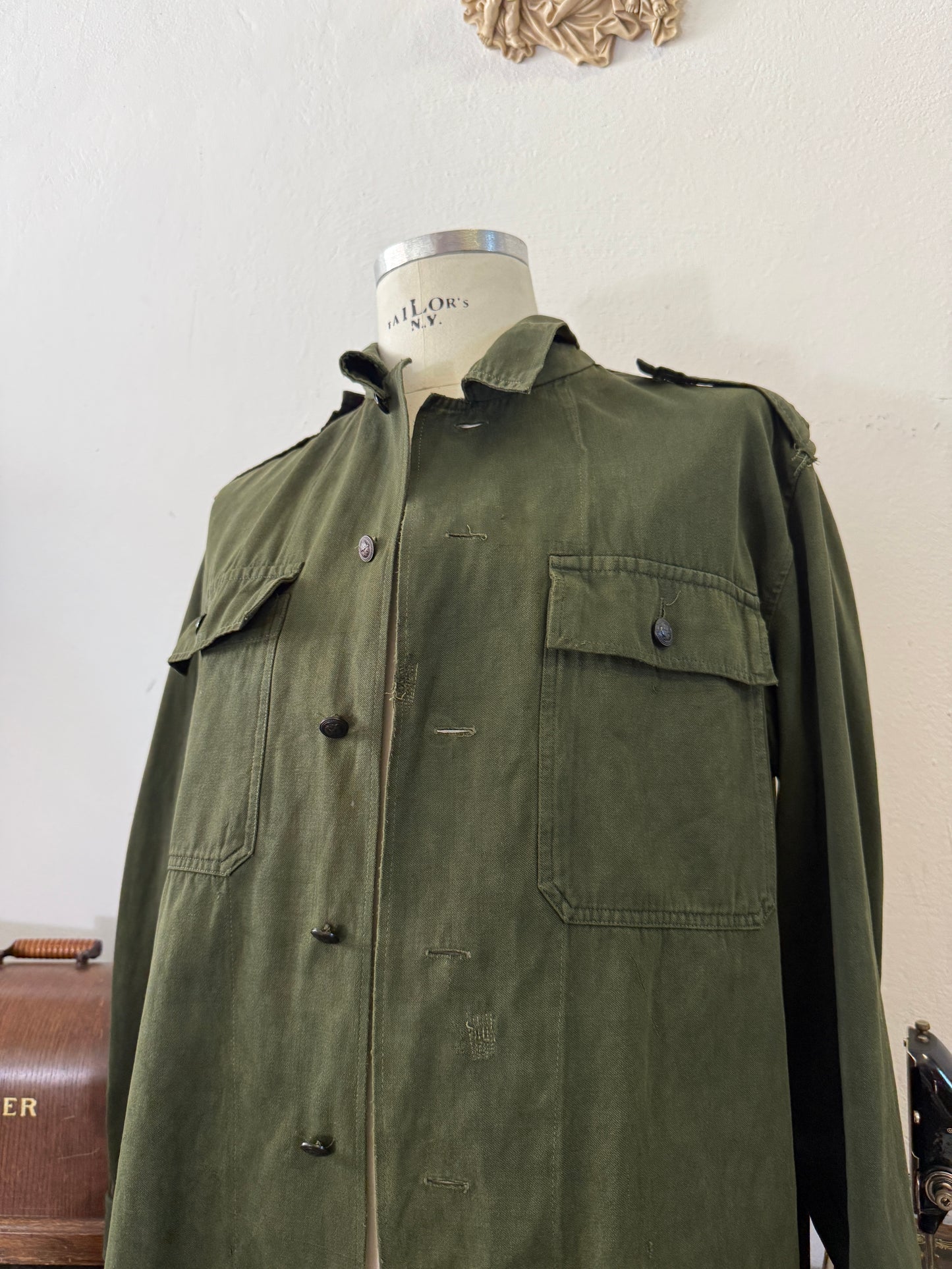 Vintage 80’s Faded Hungarian Army Shirt “M/L”