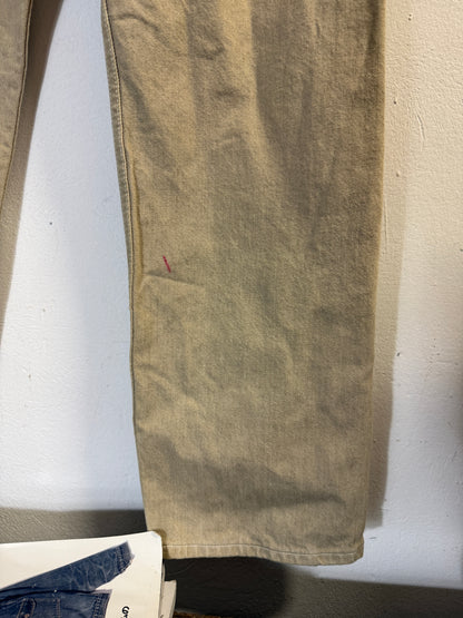 Vintage Levi’s 501 “W35 L32”