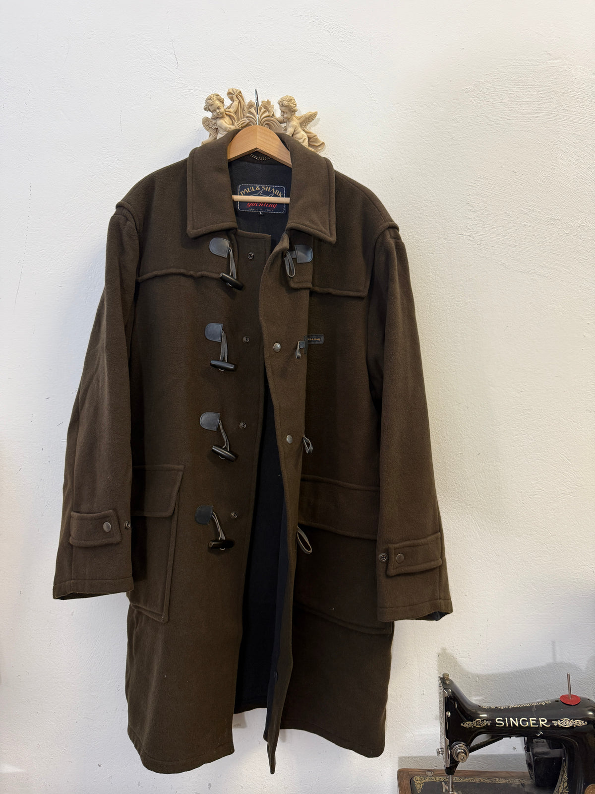 Vintage Montgomery Paul & Shark “XL”