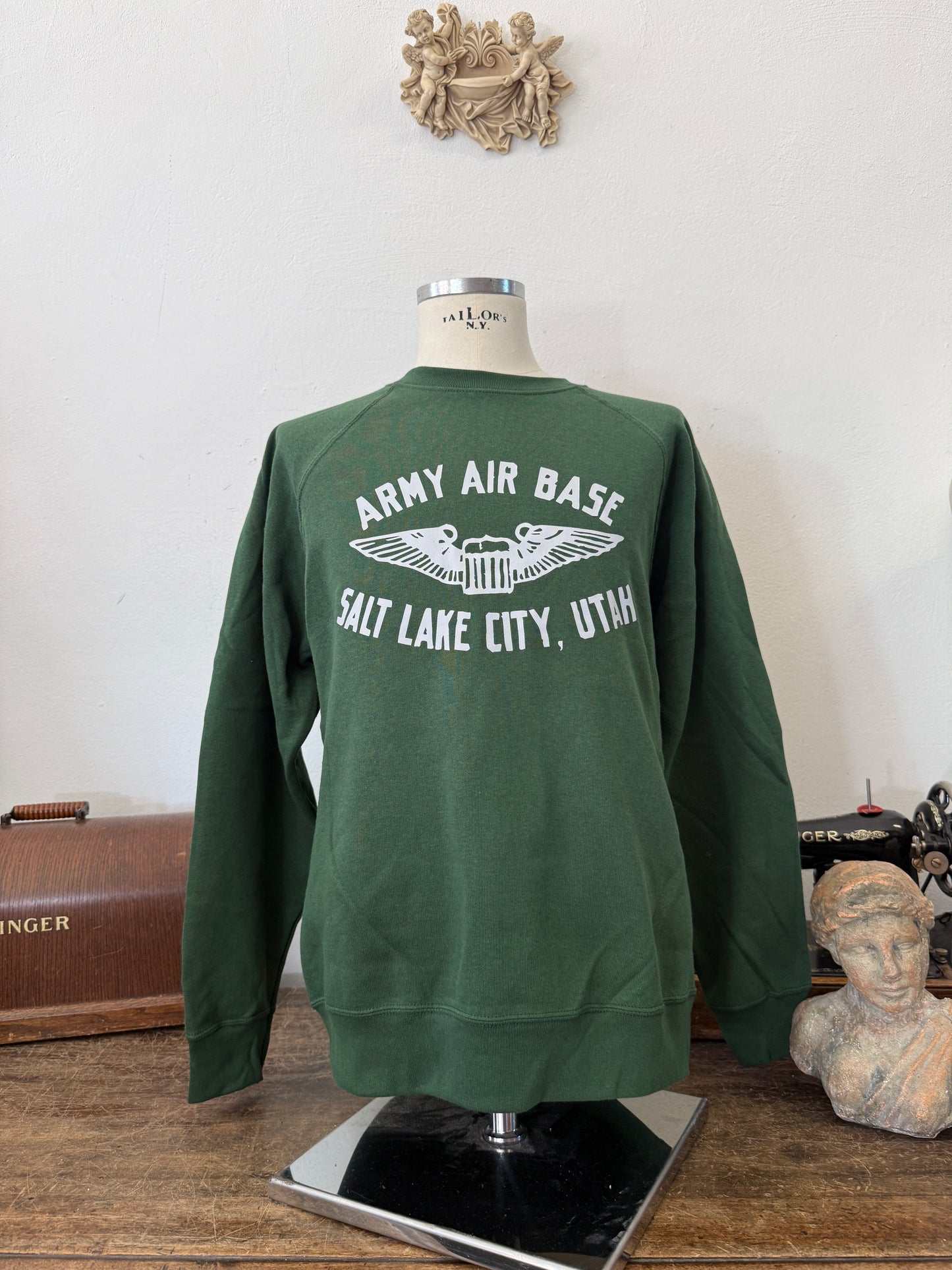 Army Air Base Salt Lake City Utah Raglan Sweatshirt Green - Mister Archive®