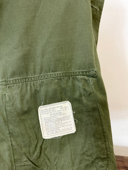 Vintage 60’s Jungle Jacket Rip Stop Us Army “M/L”