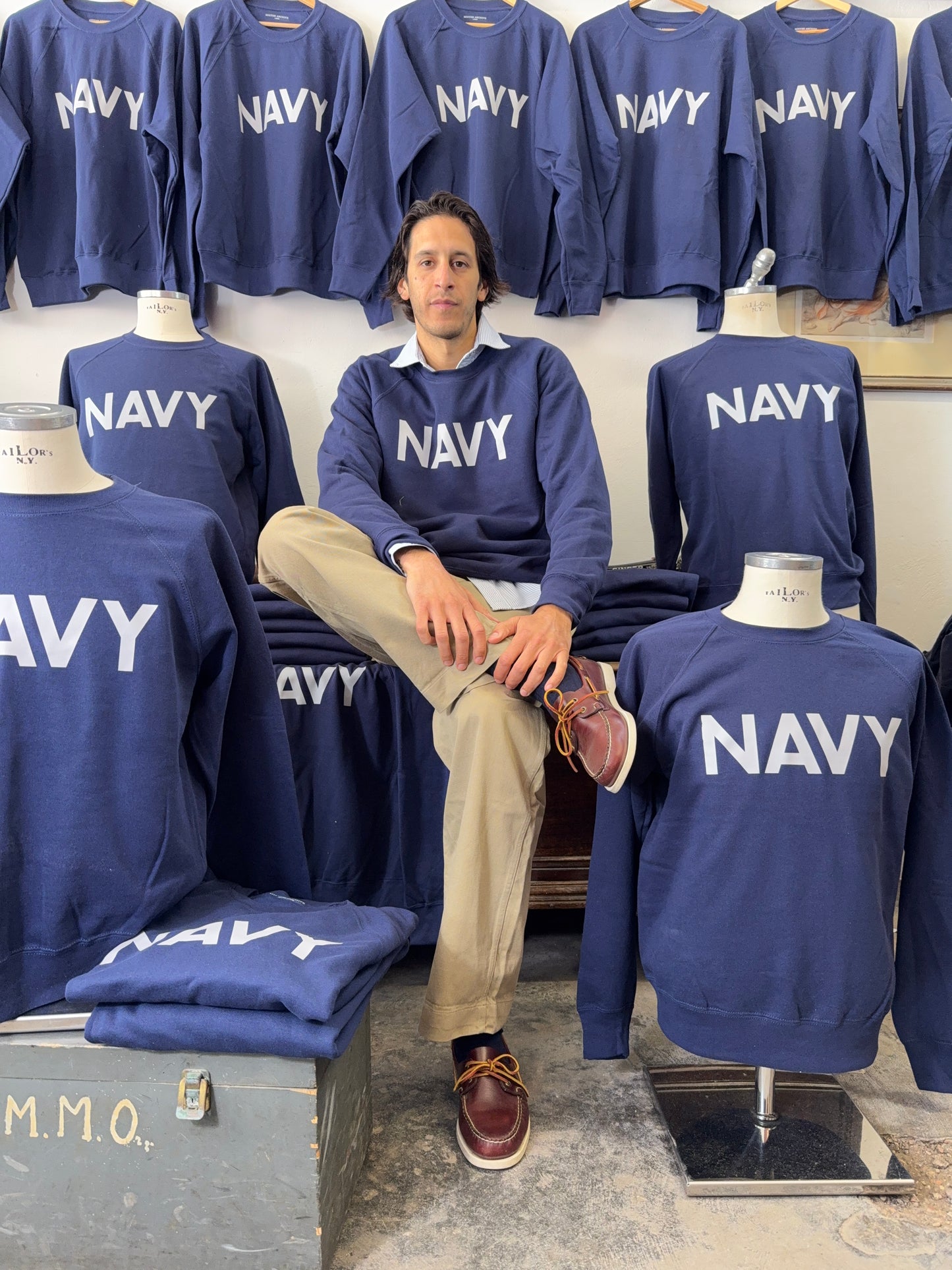 Raglan NAVY Sweatshirt - Mister Archive®