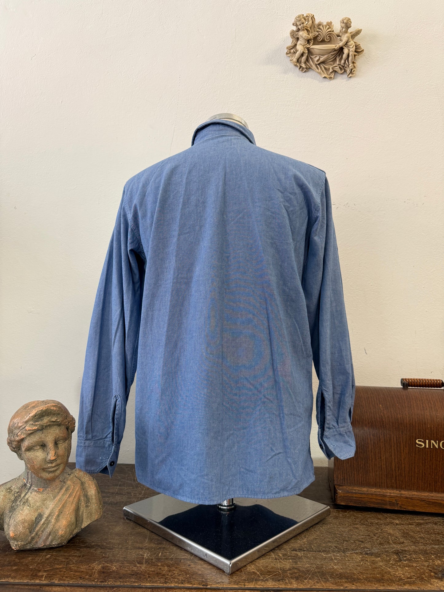 Vintage 90’s Italian Navy Shirt “M”