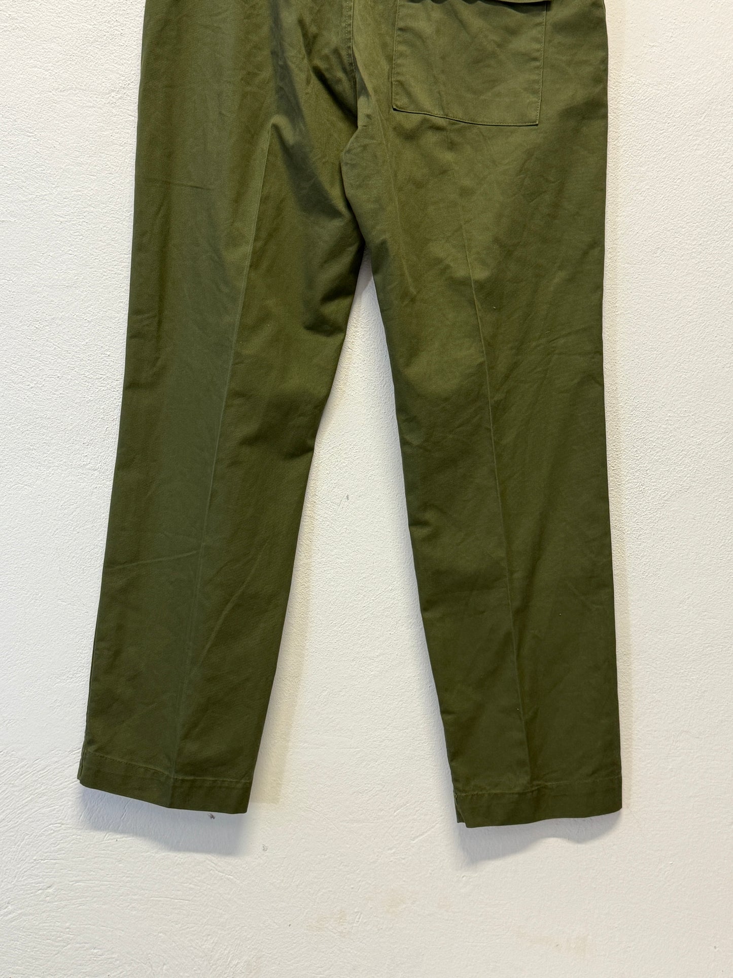 Vintage British Fatigue Army Pants “W32”