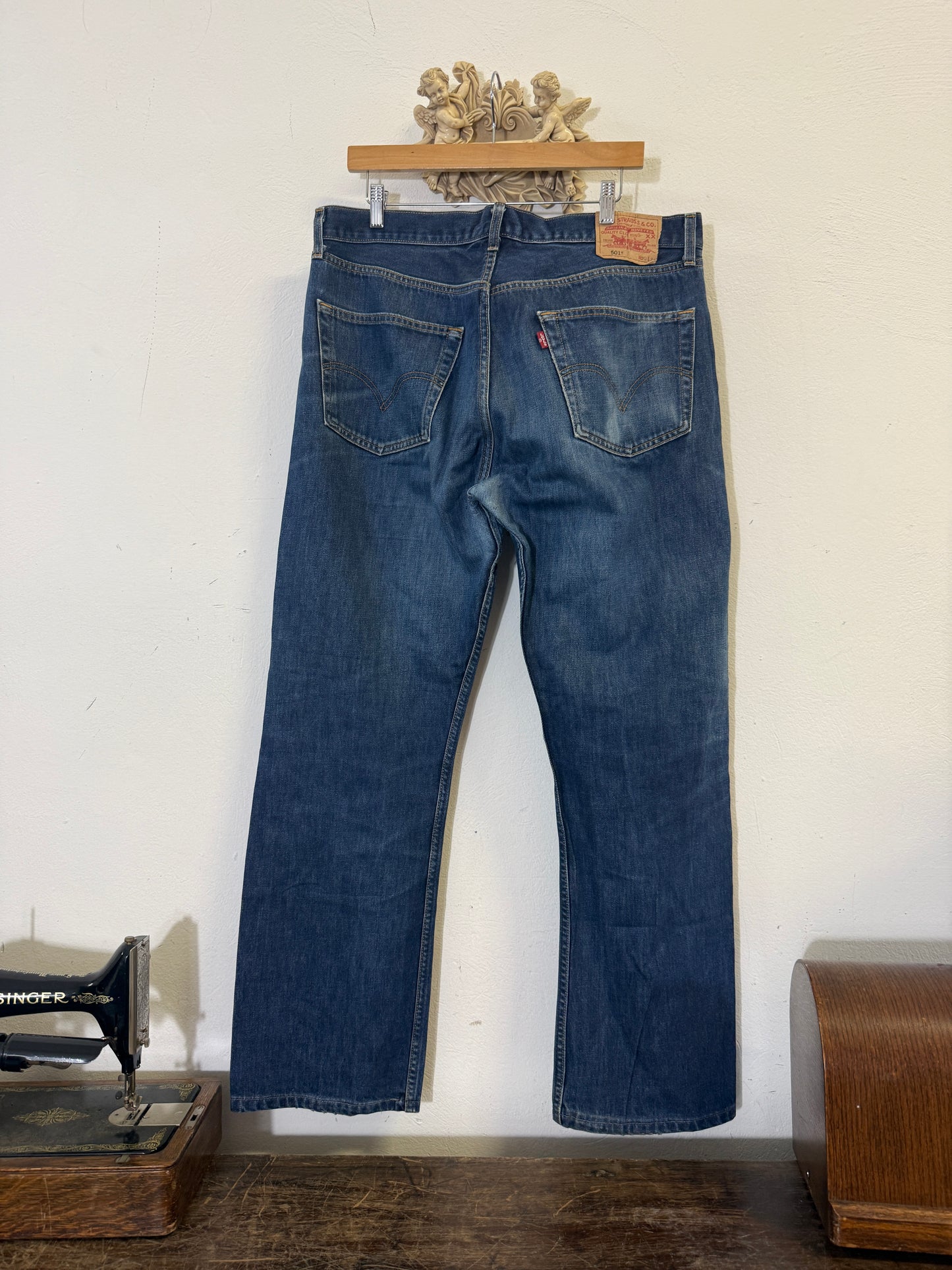 Vintage Levi’s 501 “W36 L32”