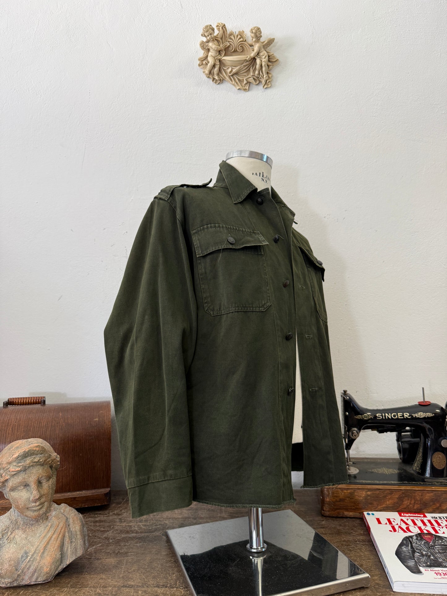 Vintage 80’s Faded Hungarian Army Shirt “S/M”