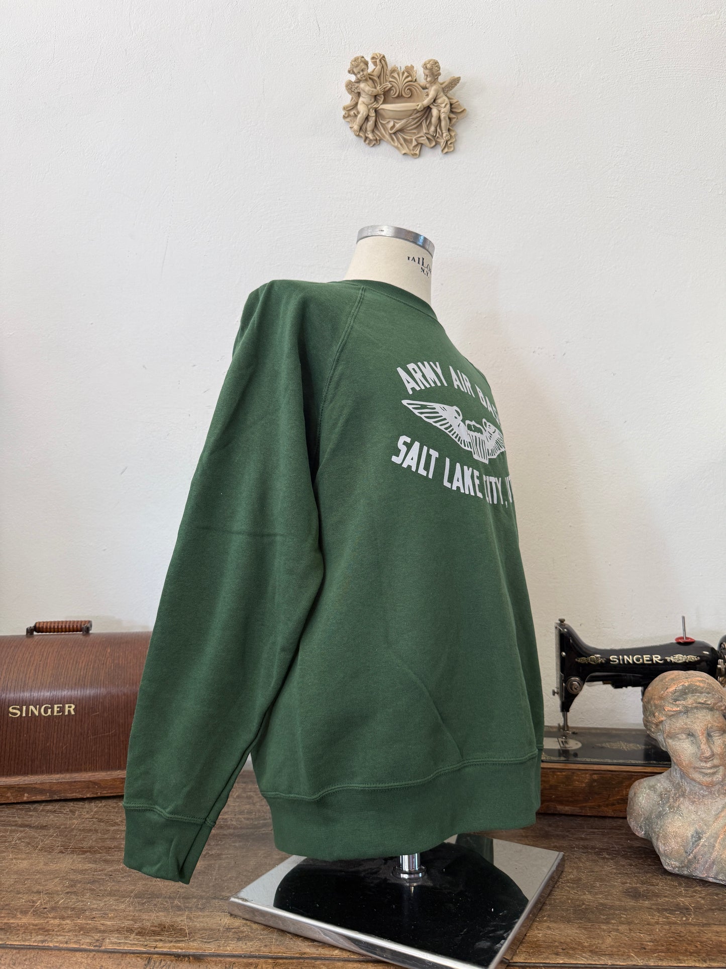 Army Air Base Salt Lake City Utah Raglan Sweatshirt Green - Mister Archive®