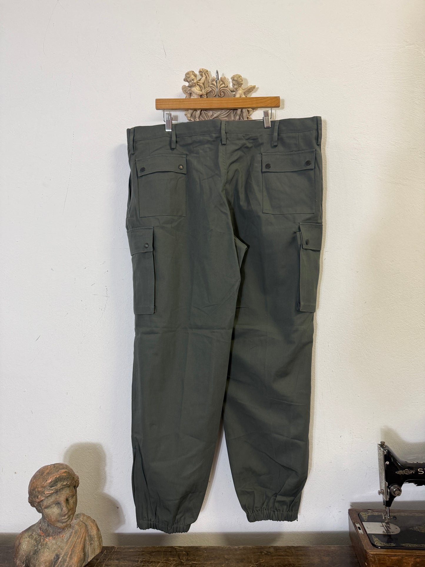 Cargo Pants “W44”