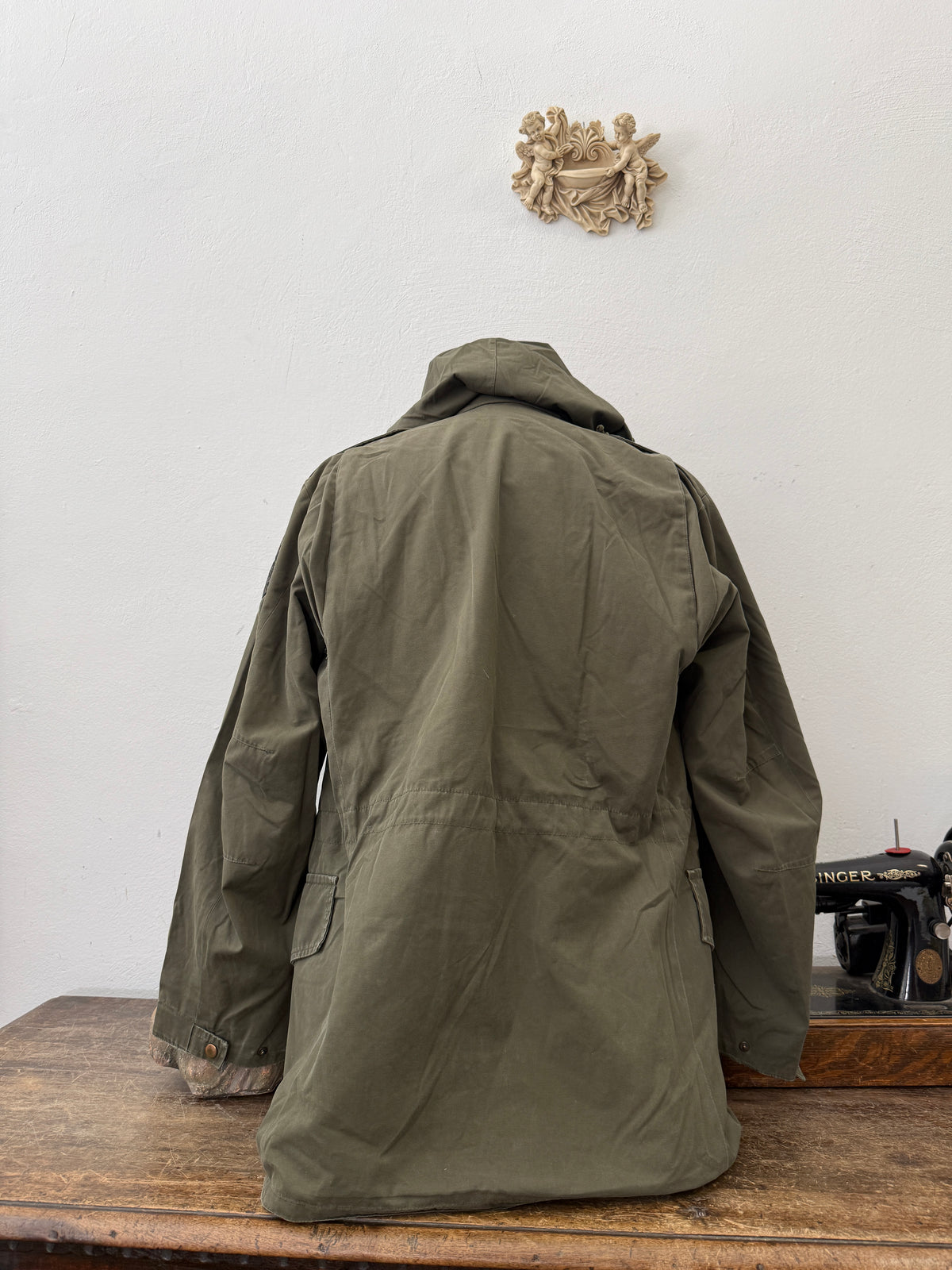 Vintage 90’s Austrian Army Jacket “L”