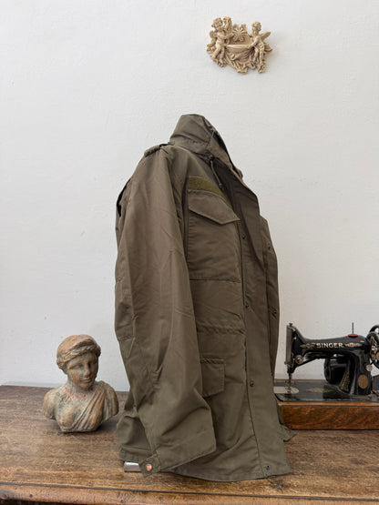 Vintage 90’s Austrian Army Jacket “L”