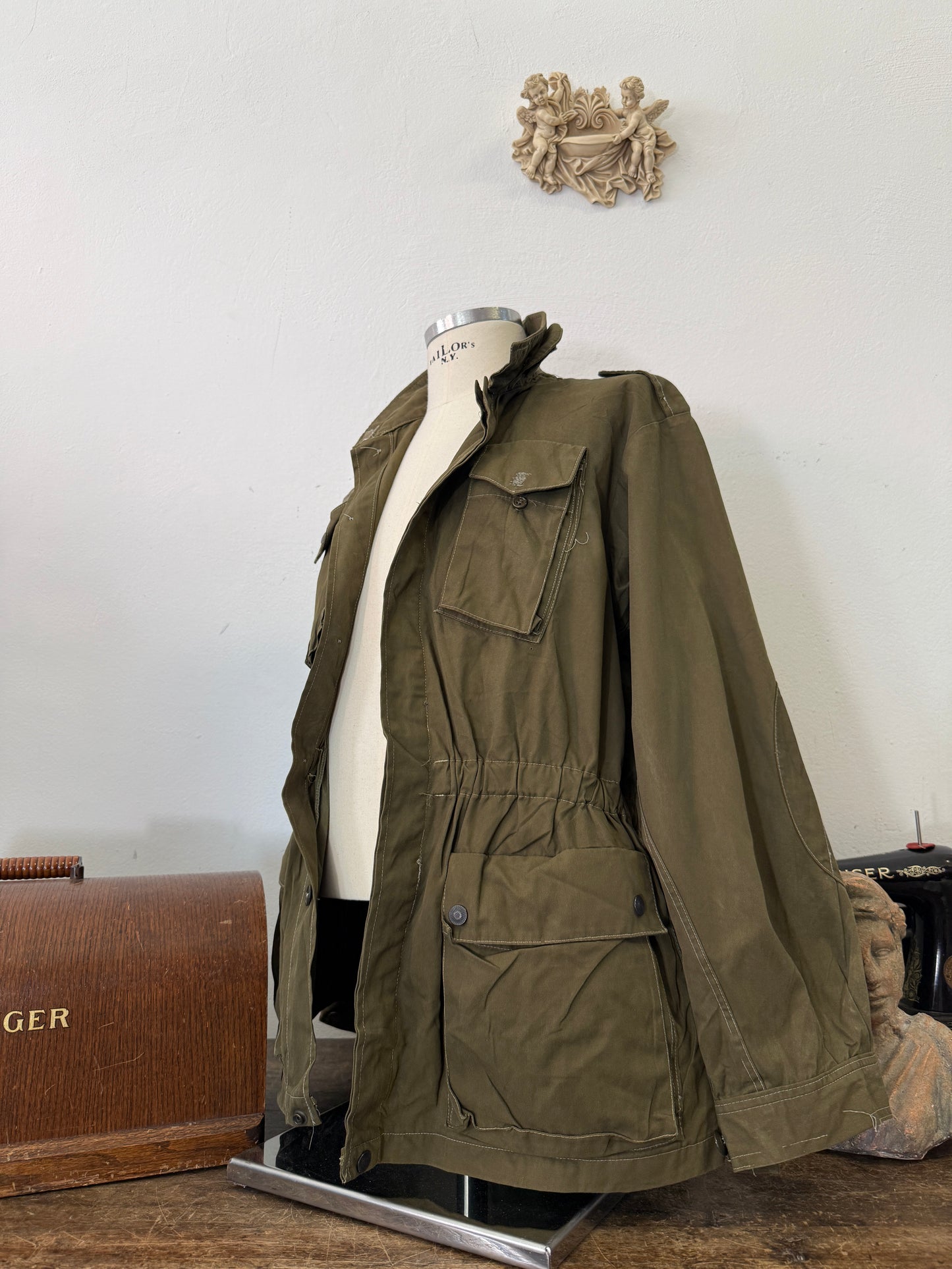 Vintage 80’s Italian Army Jacket “L”