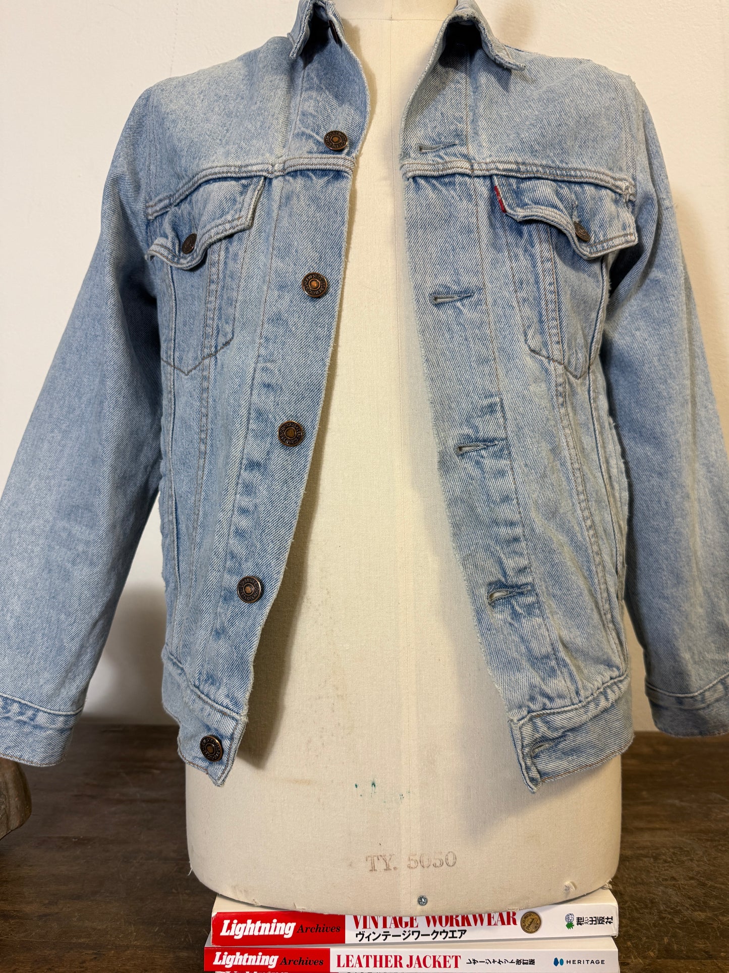 Vintage Levi’s Jacket “S”