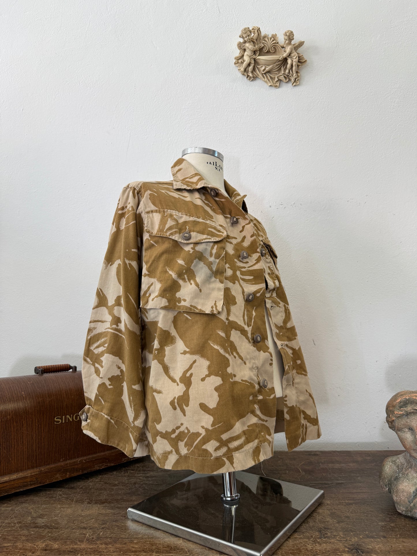 Vintage British Army Dpm Jacket “S”