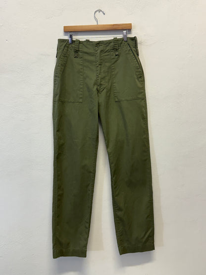Vintage British Fatigue Army Pants “W33”