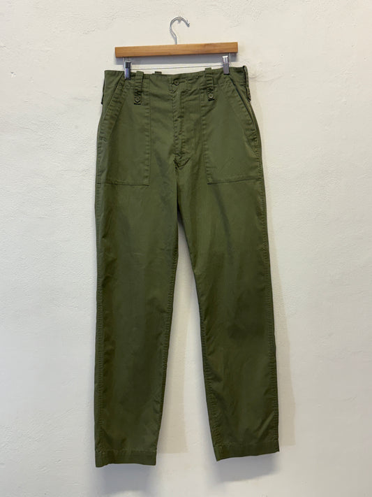 Vintage British Fatigue Army Pants “W33”