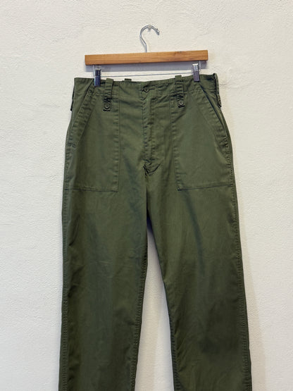 Vintage British Fatigue Army Pants “W33”