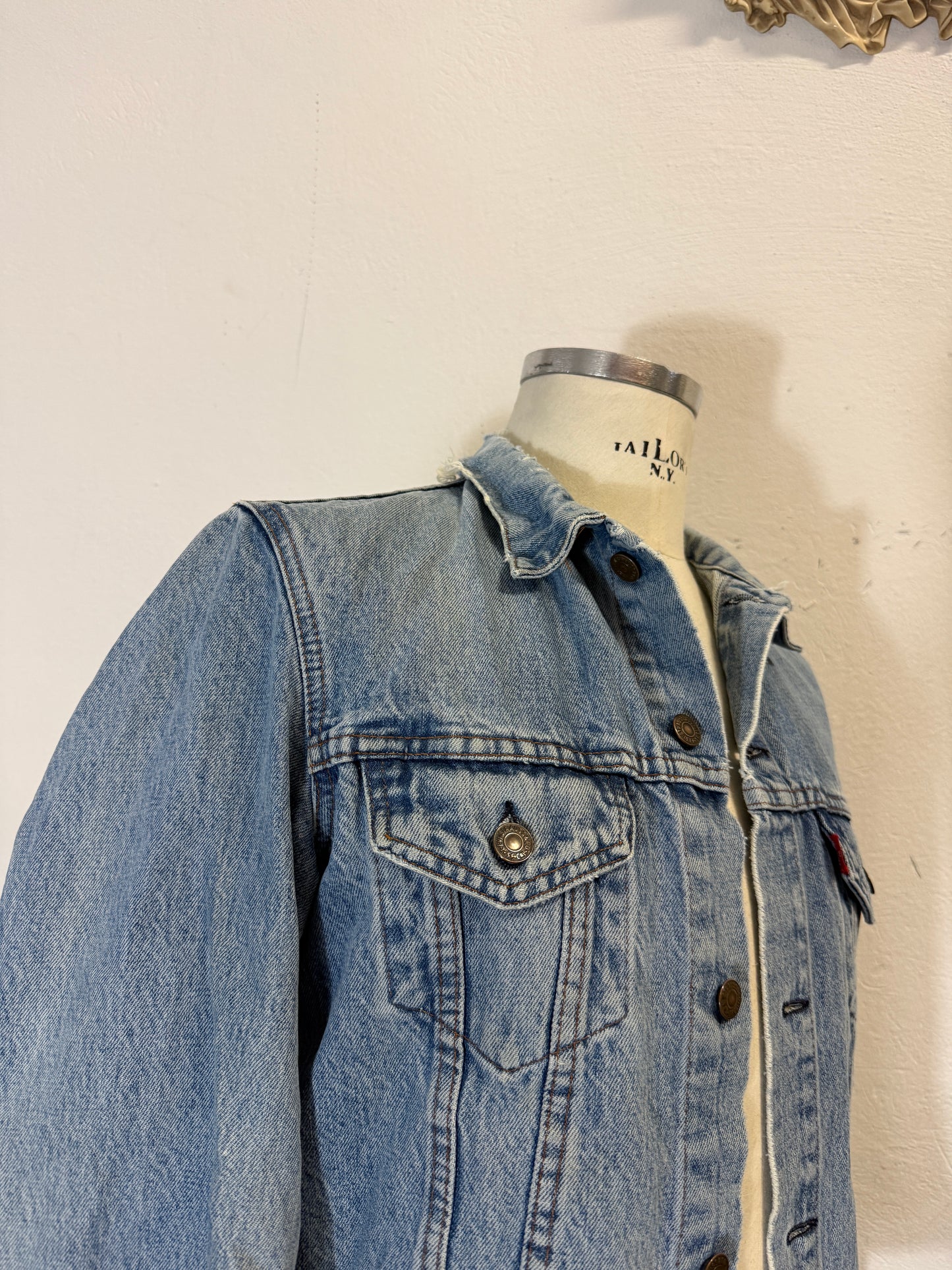 Vintage Levi’s Jacket “S/M”