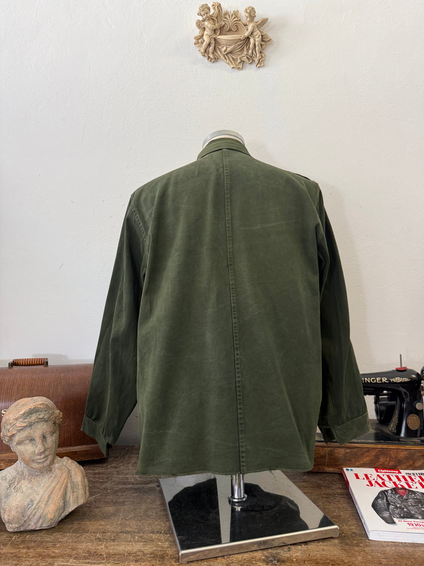 Vintage 80’s Faded Hungarian Army Shirt “M”