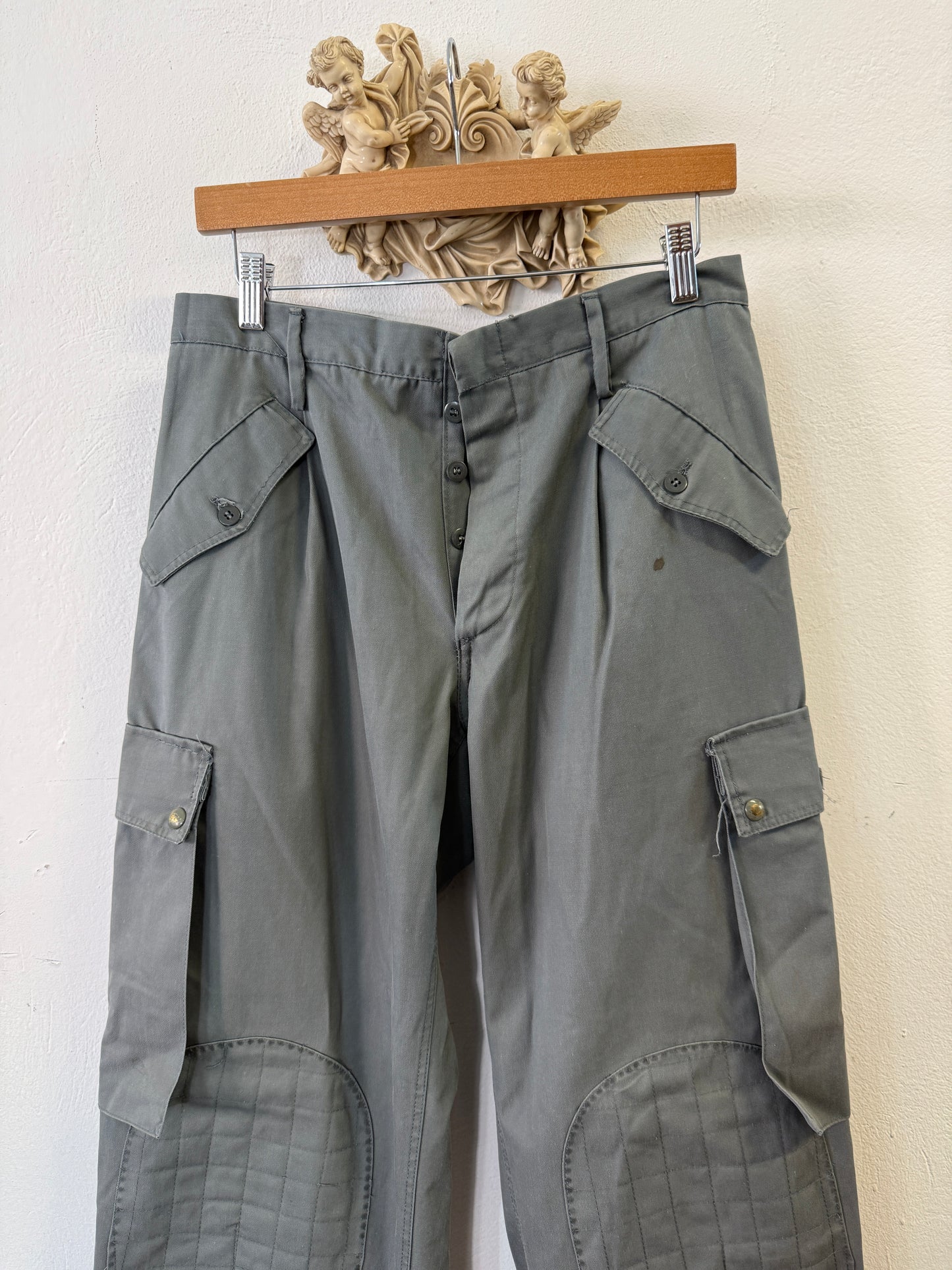 Vintage 90’s Italian Army Cargo Pants “W31”
