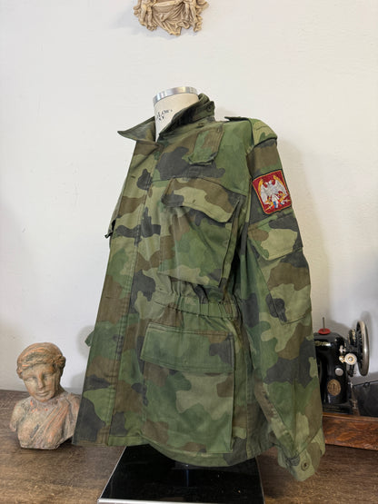 Vintage 90’s Serbian Army Jacket “L”